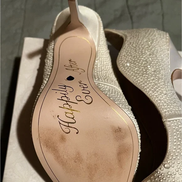 Jessica Simpson White Embellished Heels - Picture 6 of 8